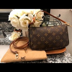 Authentic Louis Vuitton Pochette